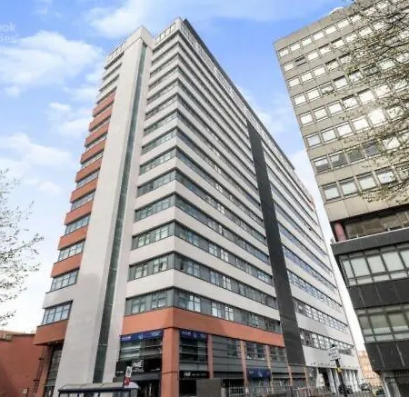 Superb 2 Bed With View Smart Tv Free Netflix Ultra Fast Wifi *