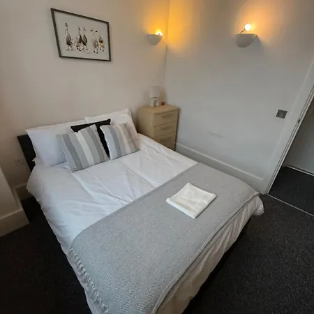Superb 2 Bed With View Smart Tv Free Netflix Ultra Fast Wifi Aparthotel